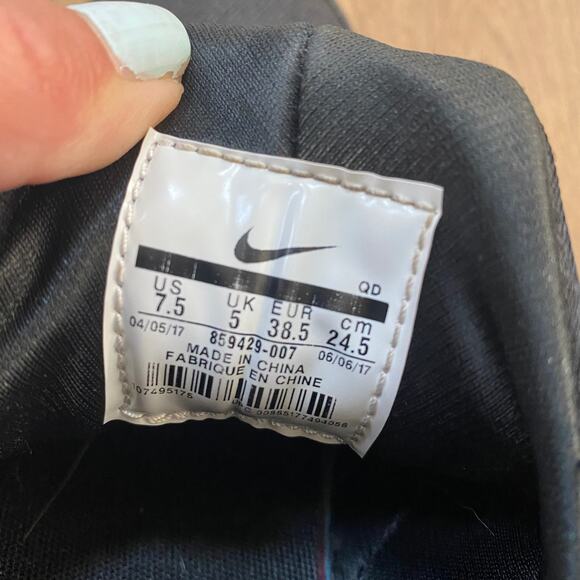 Wmns Nike Air Huarache Run SE SZ 7.5 Black Dark Grey Cobblestone 859429-007 - Picture 6 of 7